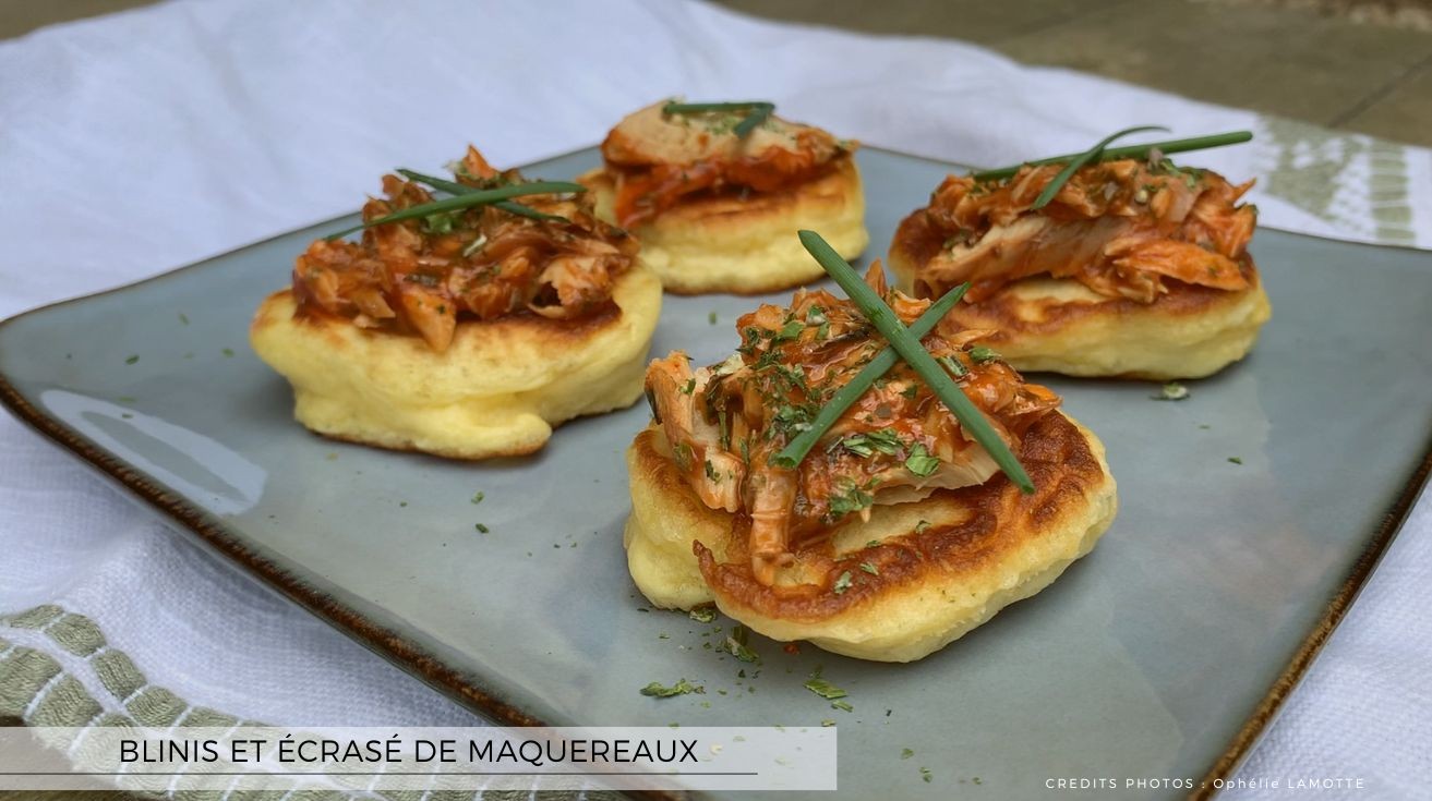Blinis et écrasé de maquereaux