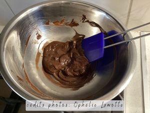 Fondre le chocolat au bain marie