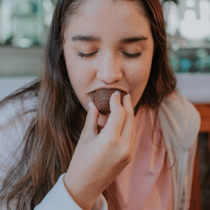 Comment gérer les excès en suivant 1 alimentation intuitive
