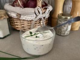 Sauce fromage blanc et ciboulette pour apéritif ou salade composée