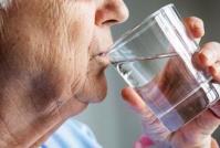 hydratation personne agée, canicule, fortes chaleurs